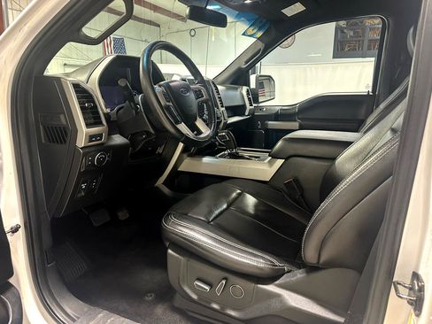 Used 2018 Ford F150 Lariat image 10