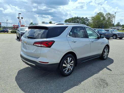 Used 2022 Chevrolet Equinox Premier FWD image 5