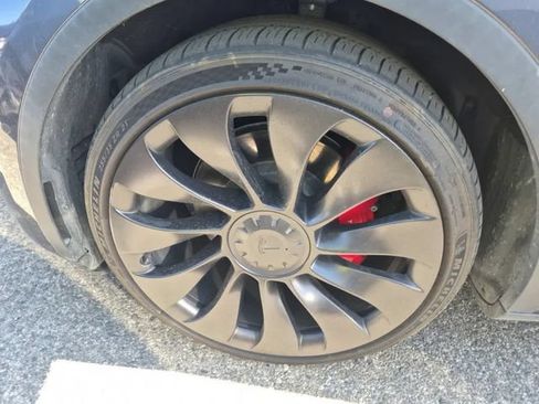 Used 2023 Tesla Model Y Performance AWD/4WD image 6