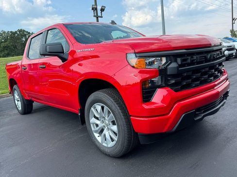 New 2025 Chevrolet Silverado 1500 Custom image 3