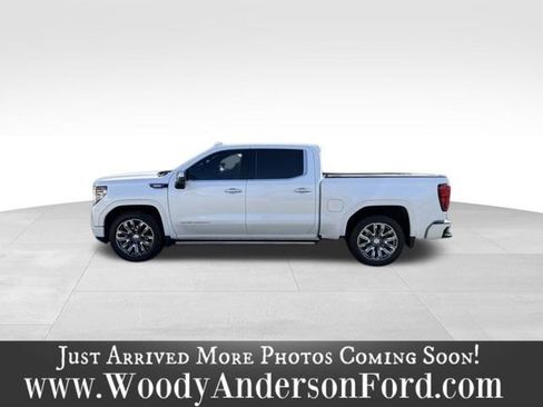 Used 2023 GMC Sierra 1500 Denali image 3