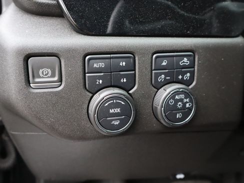 Used 2024 Chevrolet Silverado 2500 LTZ AWD/4WD image 21