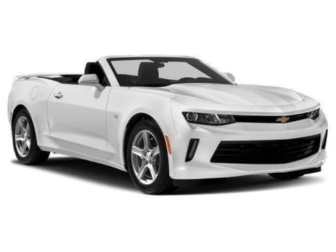 Used 2018 Chevrolet Camaro LT RWD image 34