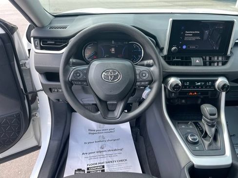 Used 2024 Toyota RAV4 LE AWD/4WD image 14
