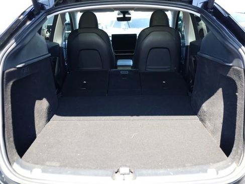 Used 2023 Tesla Model Y Long Range image 28