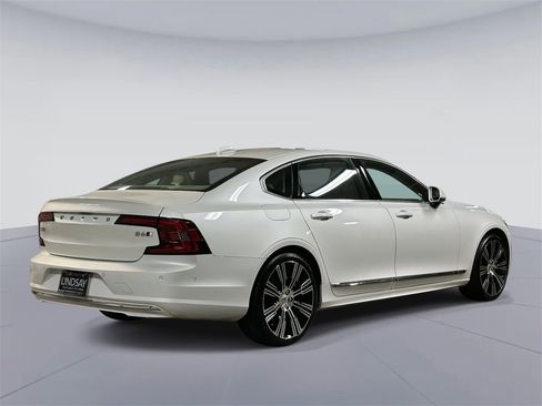Used 2023 Volvo S90 B6 Plus w/ Protection Package Premier image 7