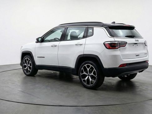 Used 2025 Jeep Compass Limited AWD/4WD image 6