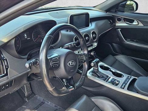 Used 2021 Kia Stinger GT image 10