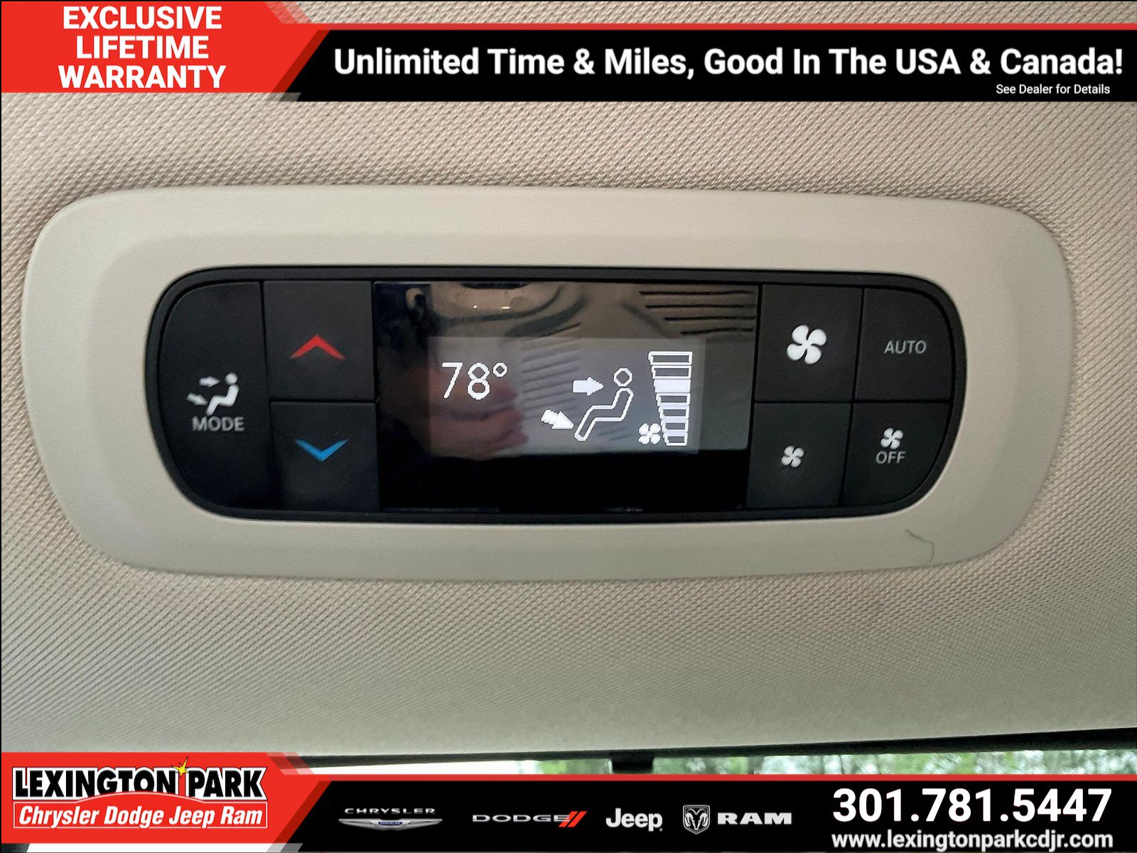 Used 2023 Chrysler Pacifica Touring-L FWD image 10
