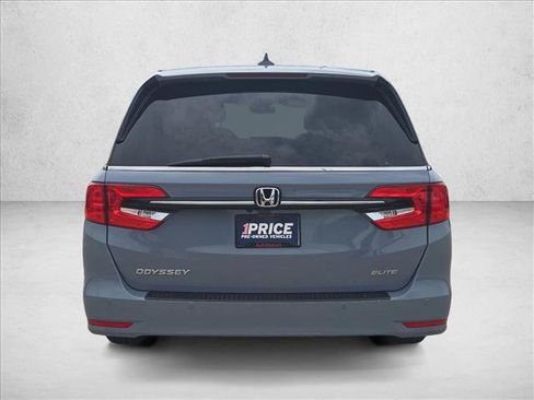 Used 2024 Honda Odyssey Elite image 5