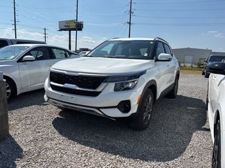 Used 2023 Kia Seltos S image 1