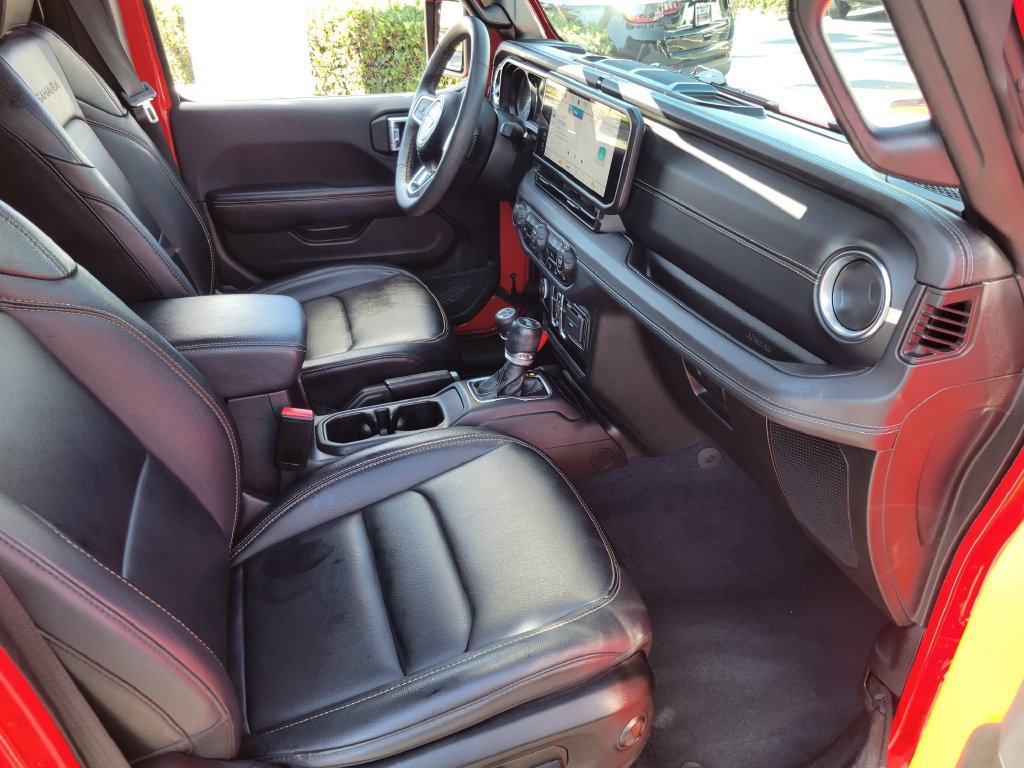 Used 2024 Jeep Wrangler Unlimited Sahara w/ Safety Group AWD/4WD image 18