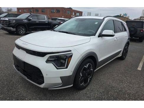 Used 2023 Kia Niro Wave w/ Wave Preserve Package image 1