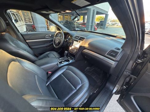 Used 2018 Ford Explorer XLT w/ Equipment Group 202A AWD/4WD image 25