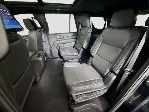 Used 2024 GMC Yukon Denali w/ Advanced Technology Package image 25