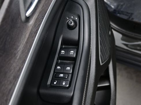 Used 2023 Jeep Grand Cherokee 4WD 4xe w/ Luxury Tech Group II image 13