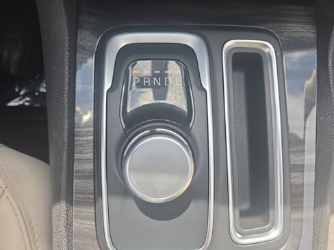 Used 2017 Chrysler 300 Limited w/ Driver Convenience Group image 20