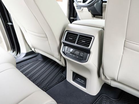 New 2026 Volkswagen Atlas SE image 75