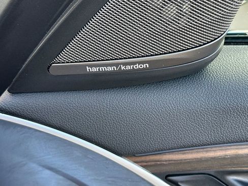 Used 2023 BMW 530e w/ M Sport Package image 19