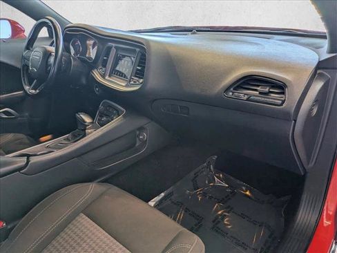 Used 2021 Dodge Challenger SXT RWD image 17