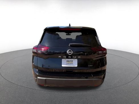 Used 2025 Nissan Rogue SV image 12