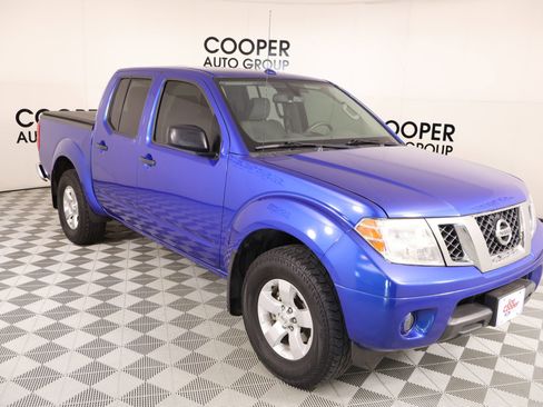 Used 2013 Nissan Frontier SV w/ SV Value Truck Pkg AWD/4WD image 1