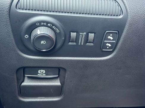 Certified 2024 Jeep Wagoneer 4WD image 26