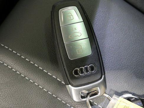 Used 2023 Audi Q4 e-tron Premium Plus w/ Premium Plus image 30