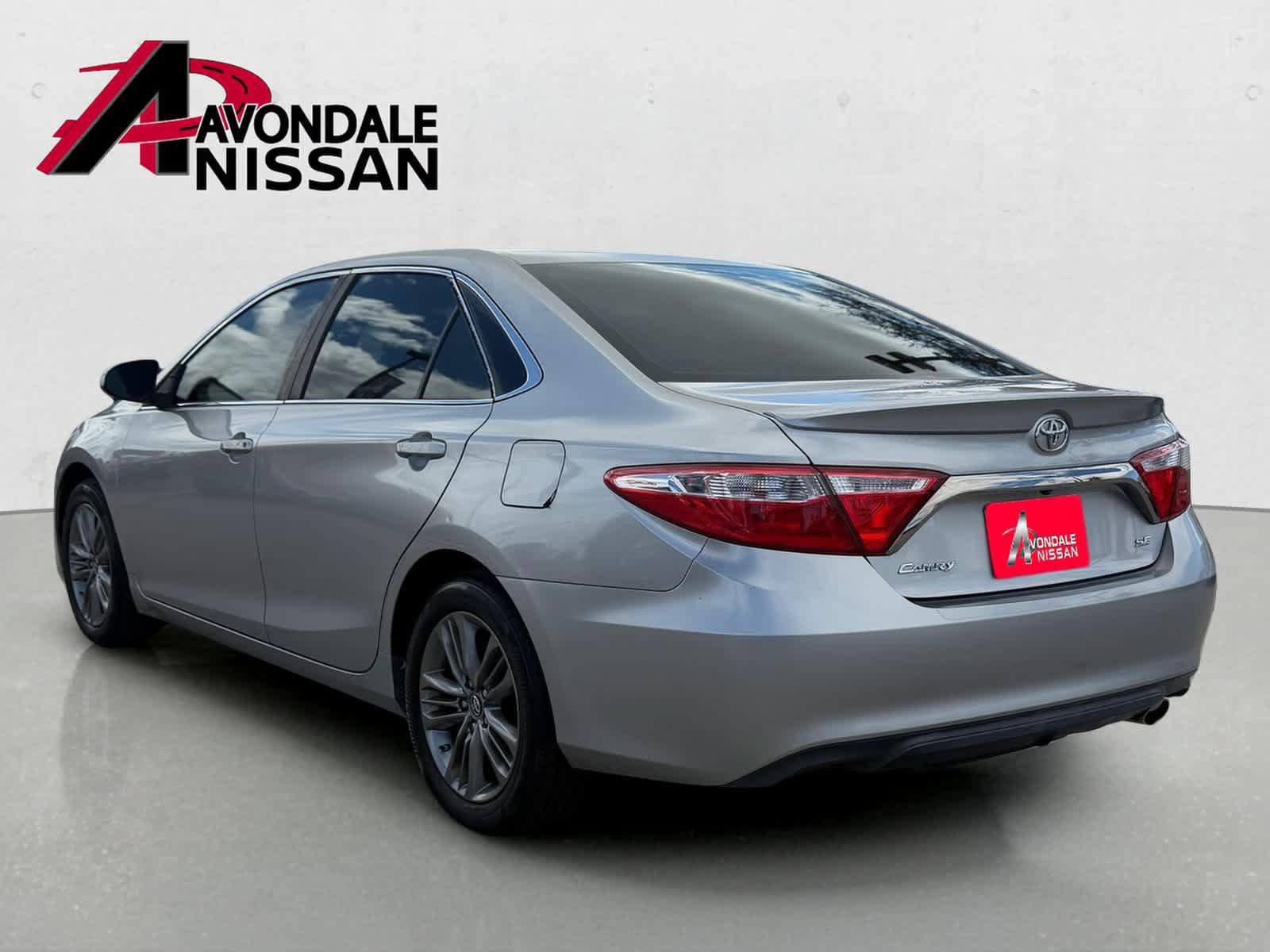 Used 2017 Toyota Camry SE FWD image 4