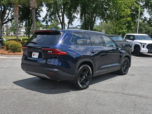 Certified 2025 Toyota Grand Highlander FWD image 4