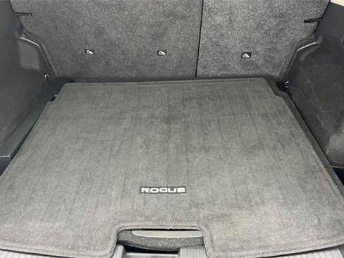 Used 2023 Nissan Rogue SV image 20