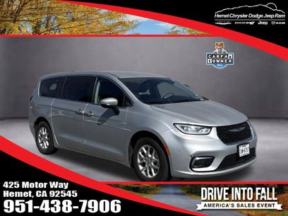 Used 2023 Chrysler Pacifica Touring-L