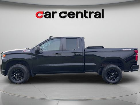 Used 2019 Chevrolet Silverado 1500 Custom Trail Boss w/ Custom Convenience Package AWD/4WD image 2