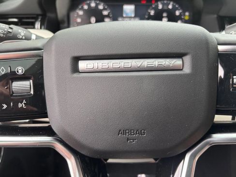 Used 2025 Land Rover Discovery Sport Dynamic SE image 17