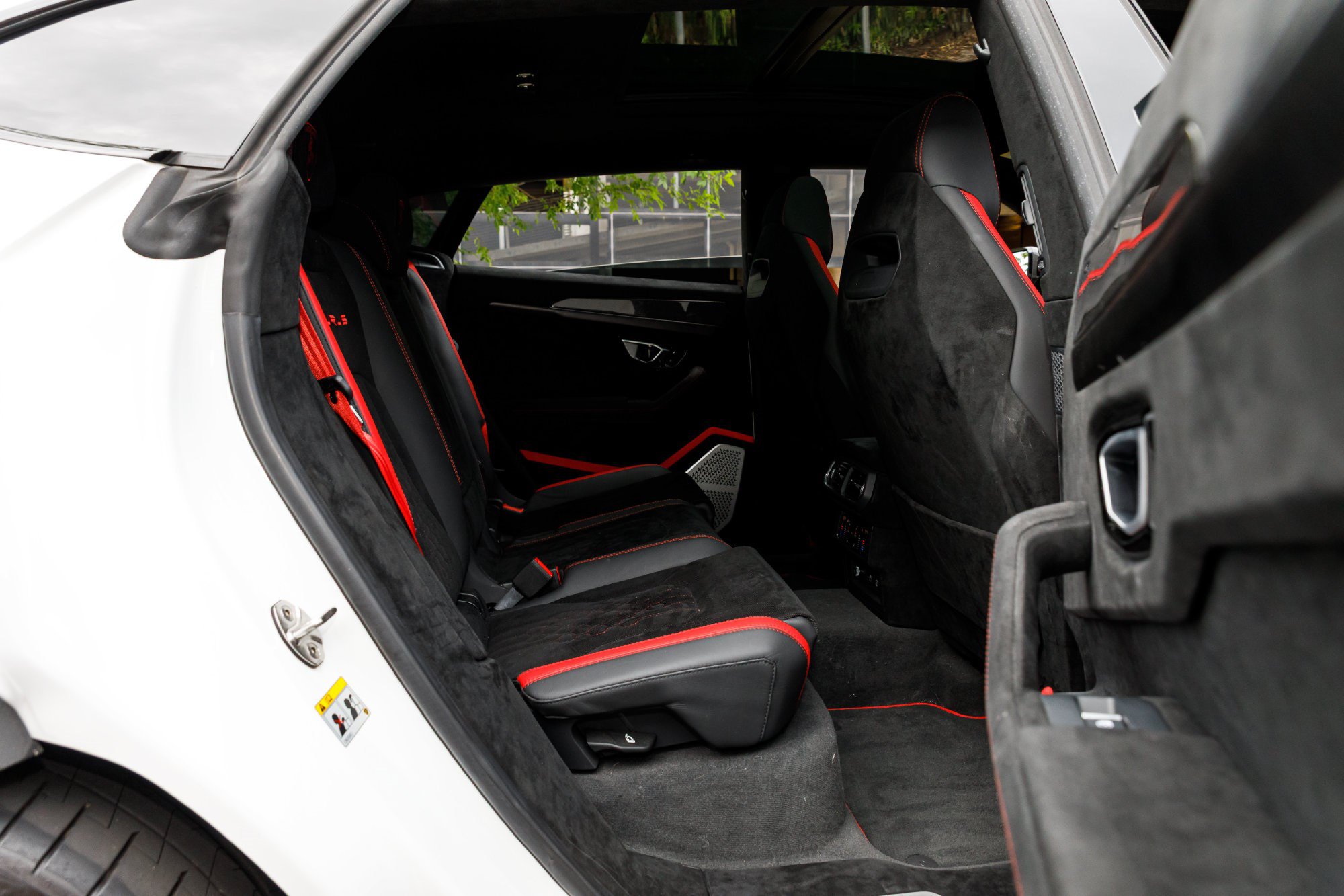 Used 2024 Lamborghini Urus Performante AWD/4WD image 16