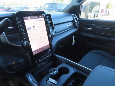 New 2025 RAM 2500 Big Horn image 36