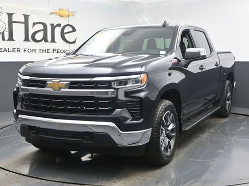 Used 2022 Chevrolet Silverado 1500 LT w/ All Star Edition Plus image 32