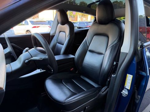 Used 2021 Tesla Model Y Long Range AWD/4WD image 26