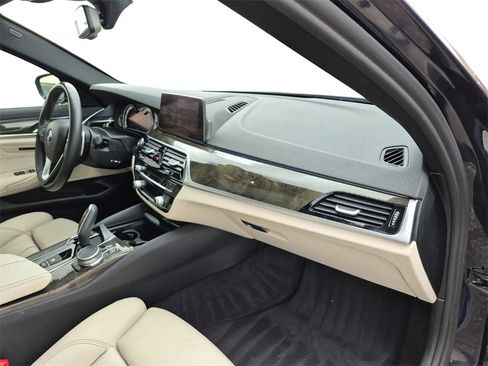 Used 2019 BMW 530i 530i w/ Convenience Package image 34