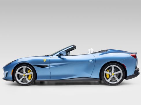 Certified 2020 Ferrari Portofino RWD image 99