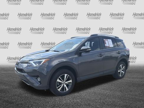 Used 2017 Toyota RAV4 XLE FWD image 5