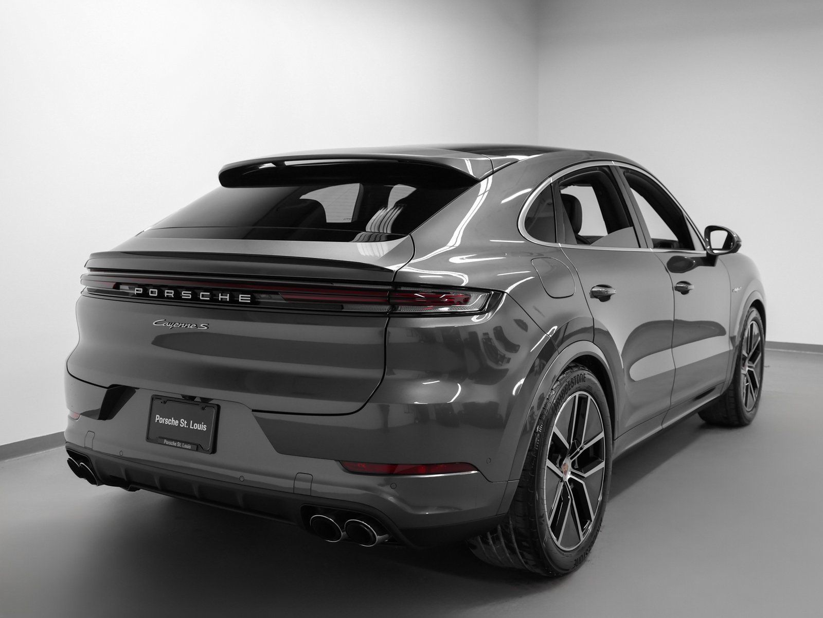 Certified 2026 Porsche Cayenne S AWD/4WD image 12