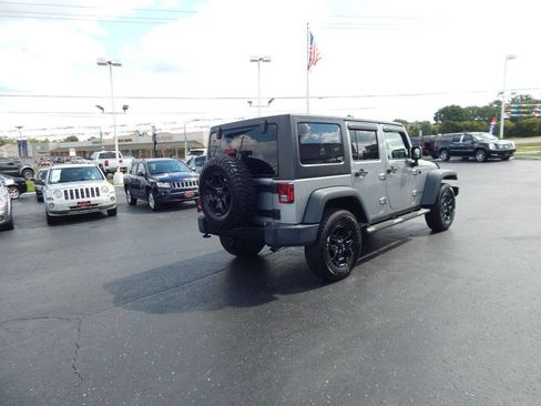 Used 2015 Jeep Wrangler Unlimited Sport image 2