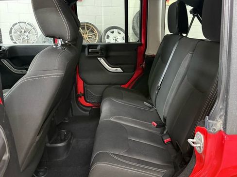 Used 2016 Jeep Wrangler Unlimited Sahara w/ Dual Top Group image 14