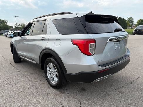 Used 2024 Ford Explorer XLT w/ Equipment Group 202A AWD/4WD image 5