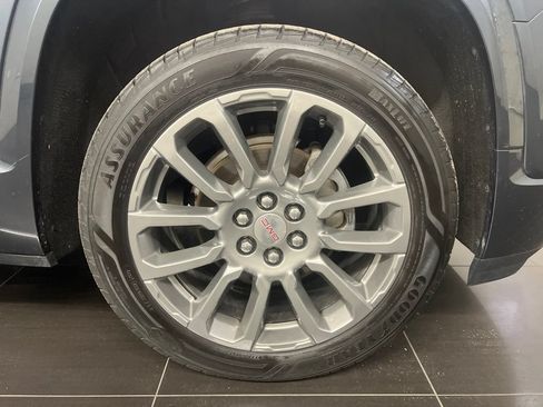 Used 2020 GMC Acadia Denali w/ Technology Package FWD image 7