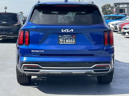 Certified 2023 Kia Sorento SX image 6