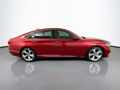 Used 2018 Honda Accord Touring image 4