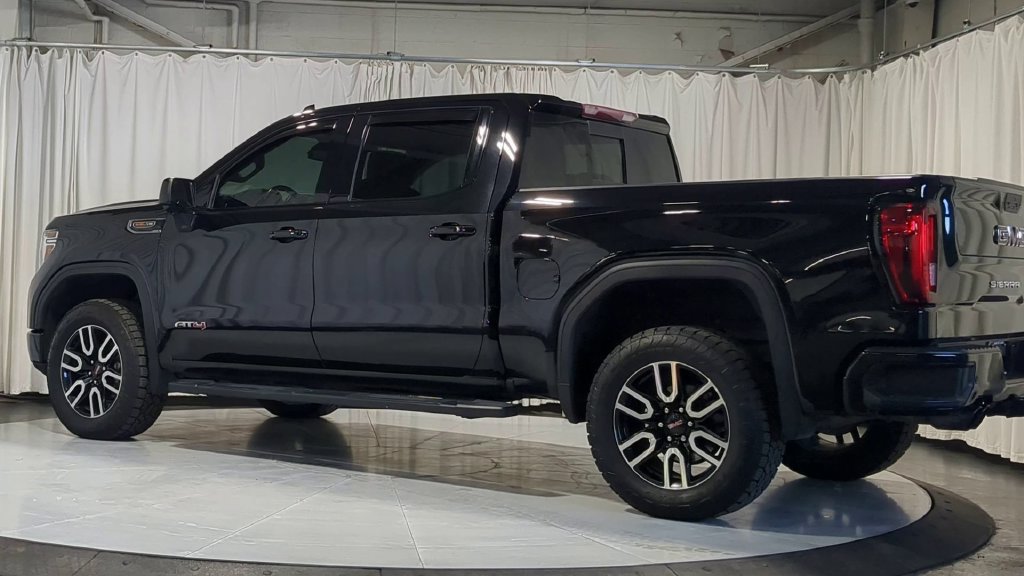 Used 2020 GMC Sierra 1500 AT4 w/ AT4 Premium Package AWD/4WD image 8