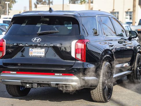 Used 2023 Hyundai Palisade Calligraphy image 6